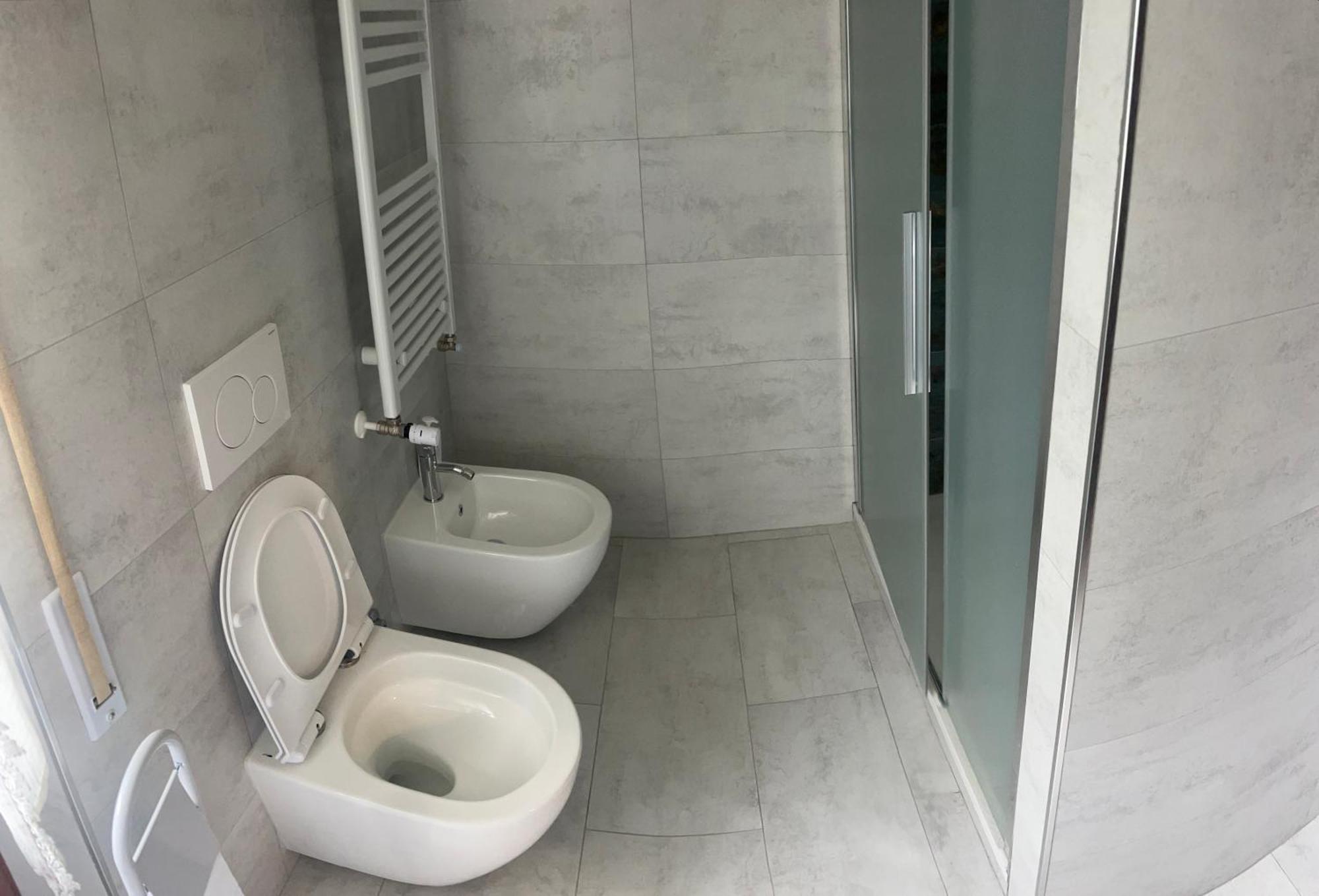 A Casa Di Marco Guesthouse - Apt Di Ciampino E Stazione Per Roma Marino Bagian luar foto